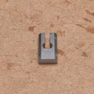 Handbrake yoke reinforcing plate