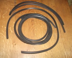 Van - Rear Door Seal, 4 pieces (not as original)